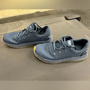 Navy NOBULL ripstop runners. Women’s 9 men’s 7.5. EUC